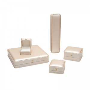 Custom white Pu leather jewelry box from China